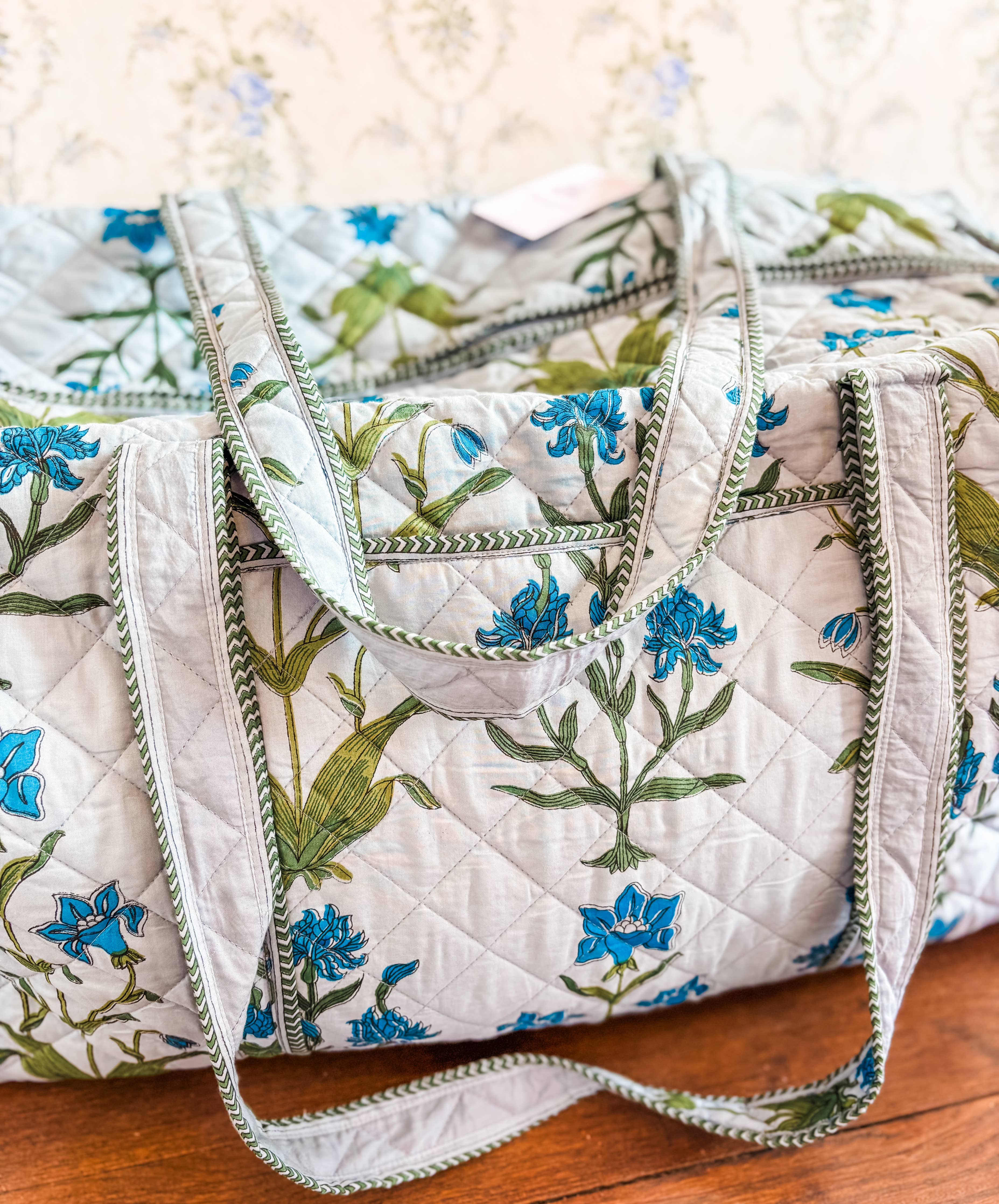 Iris Luxe XL Quilted Duffle Bag