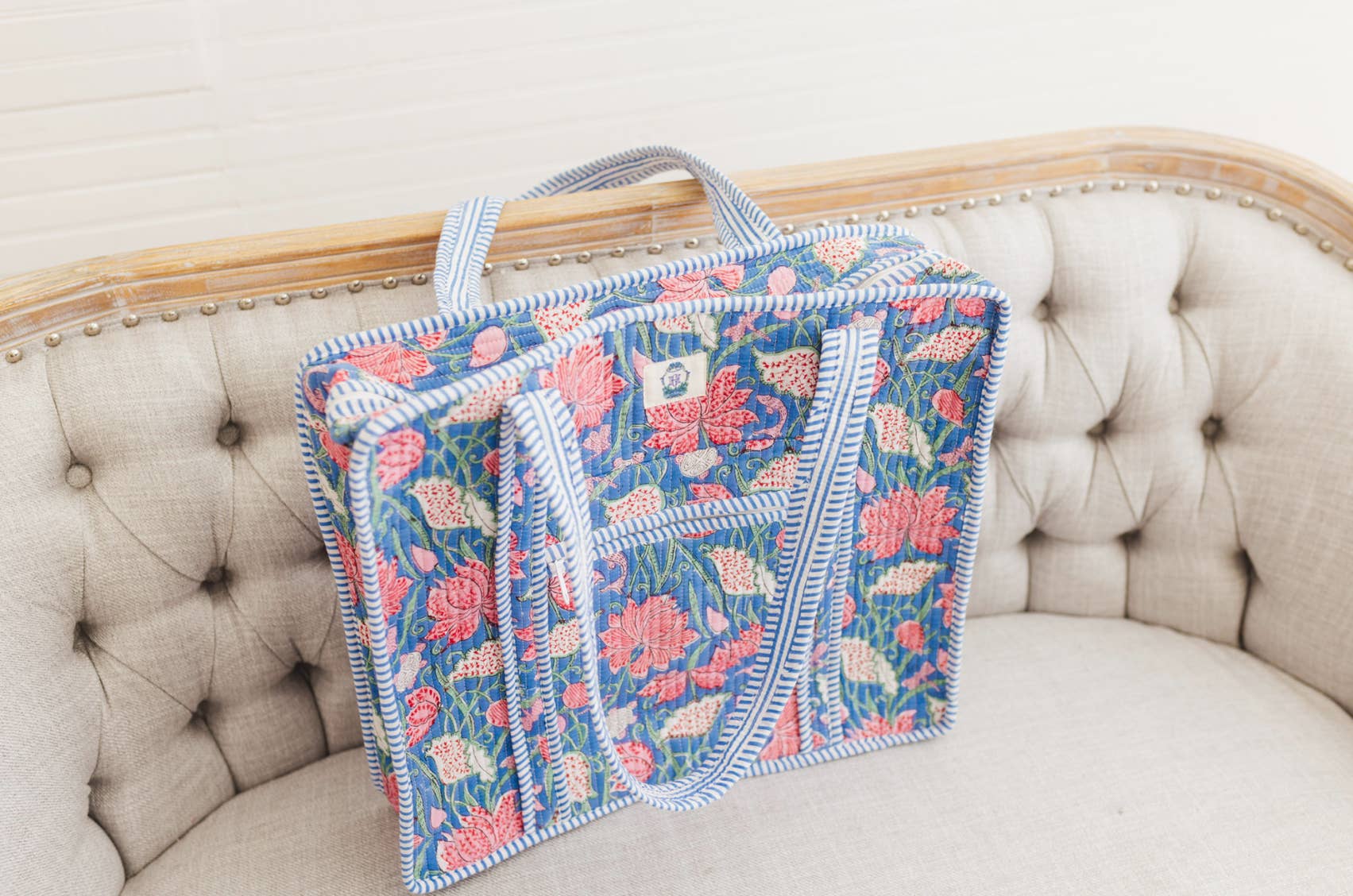 Seascape-Large Quilted Zipper Tote Bag