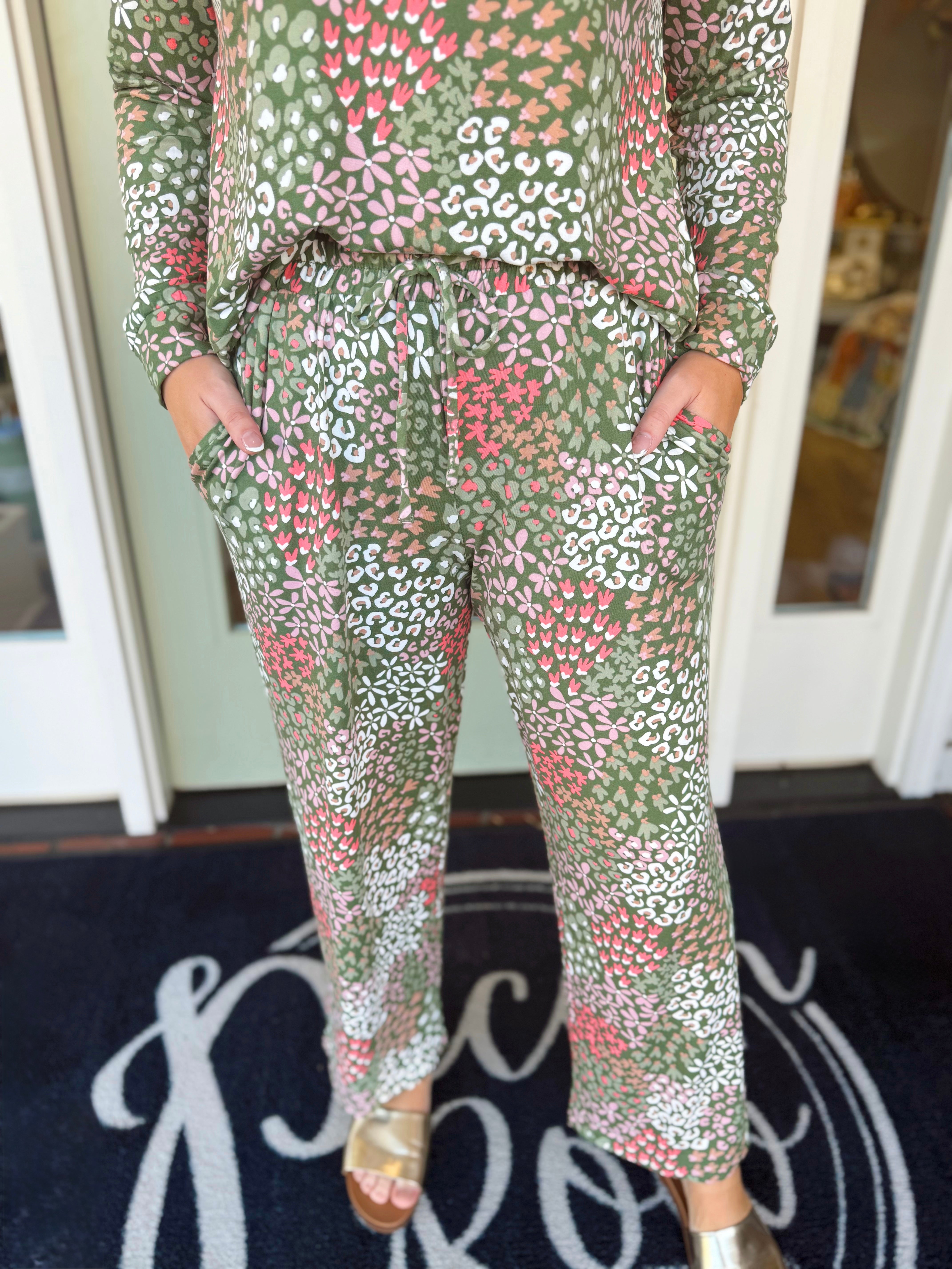 Annie Open Meadows Pajama Set