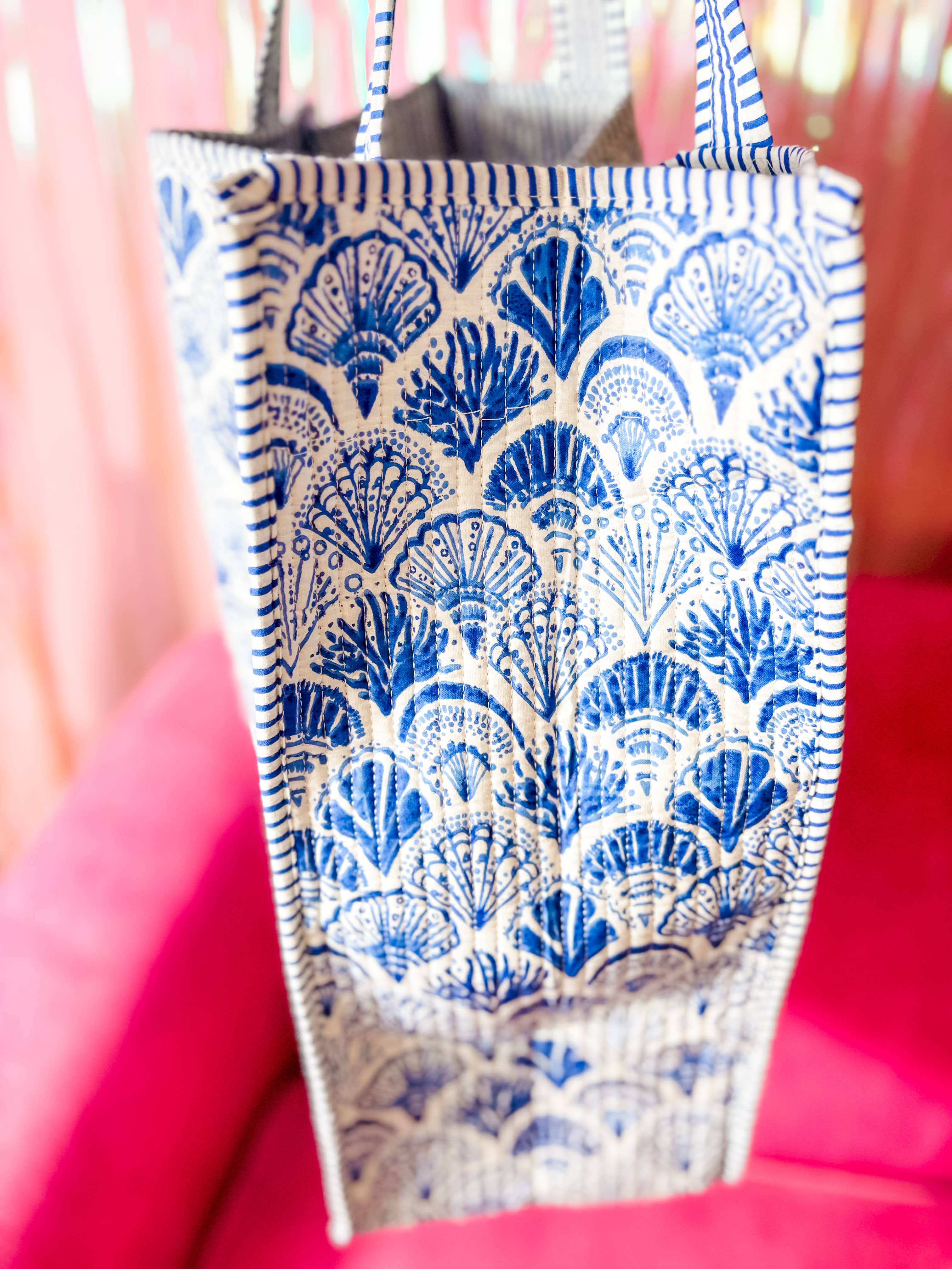 Calico Scallop Quilted Tote Bag 