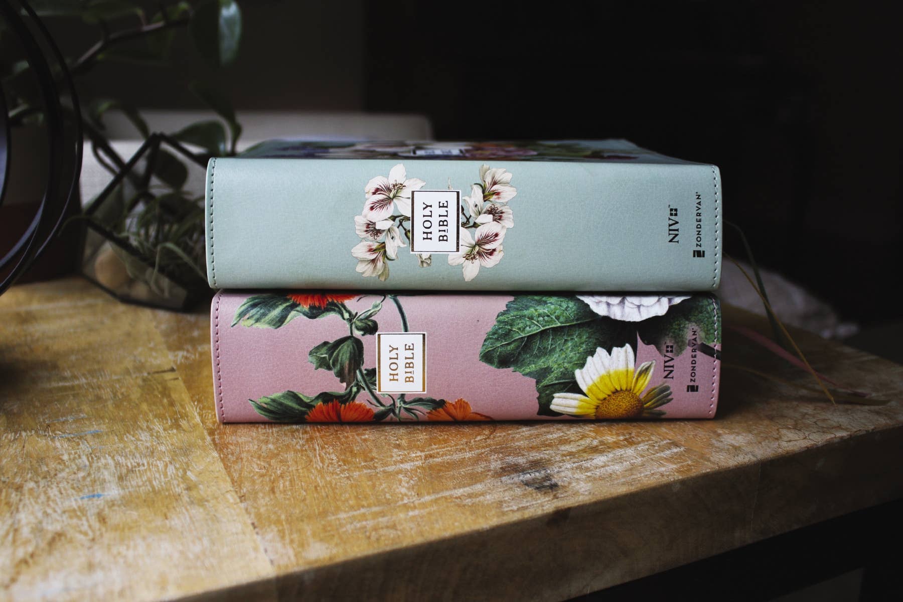 NIV Artisan Collection Bible Large Print Leathersoft Sage Floral