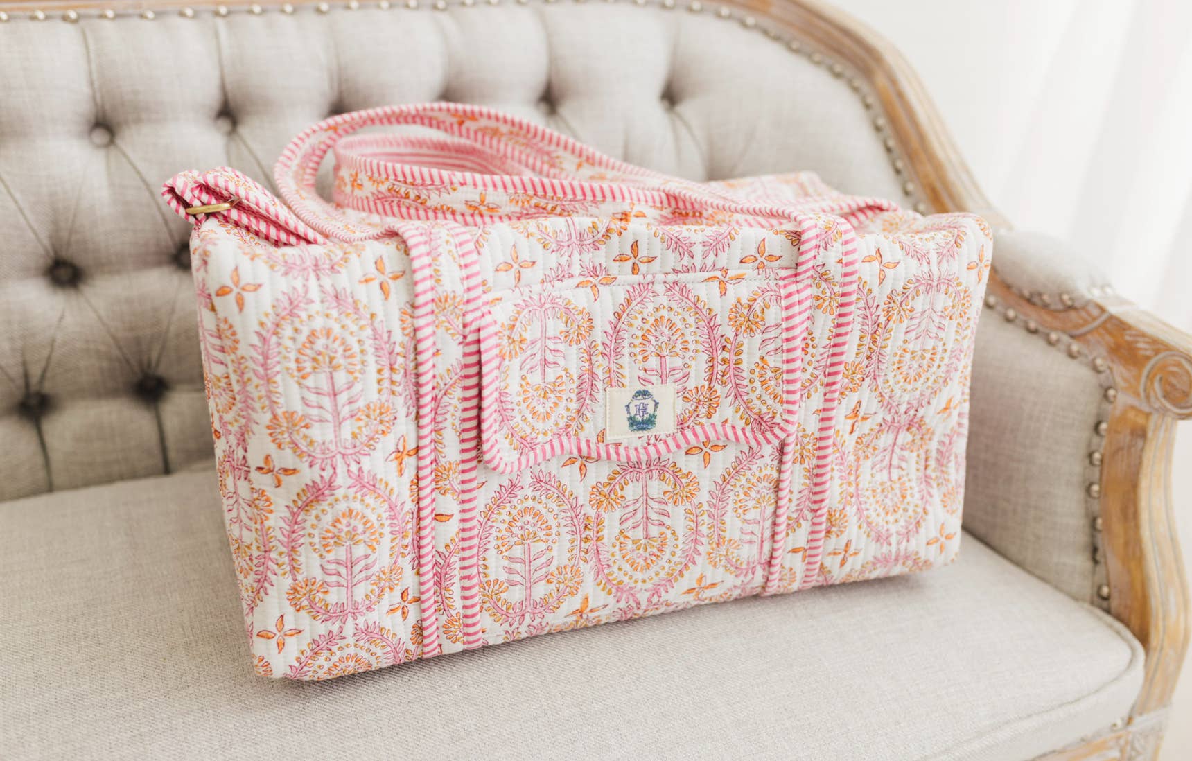 Dahlia-Large Scalloped Quilted Duffle Bag 