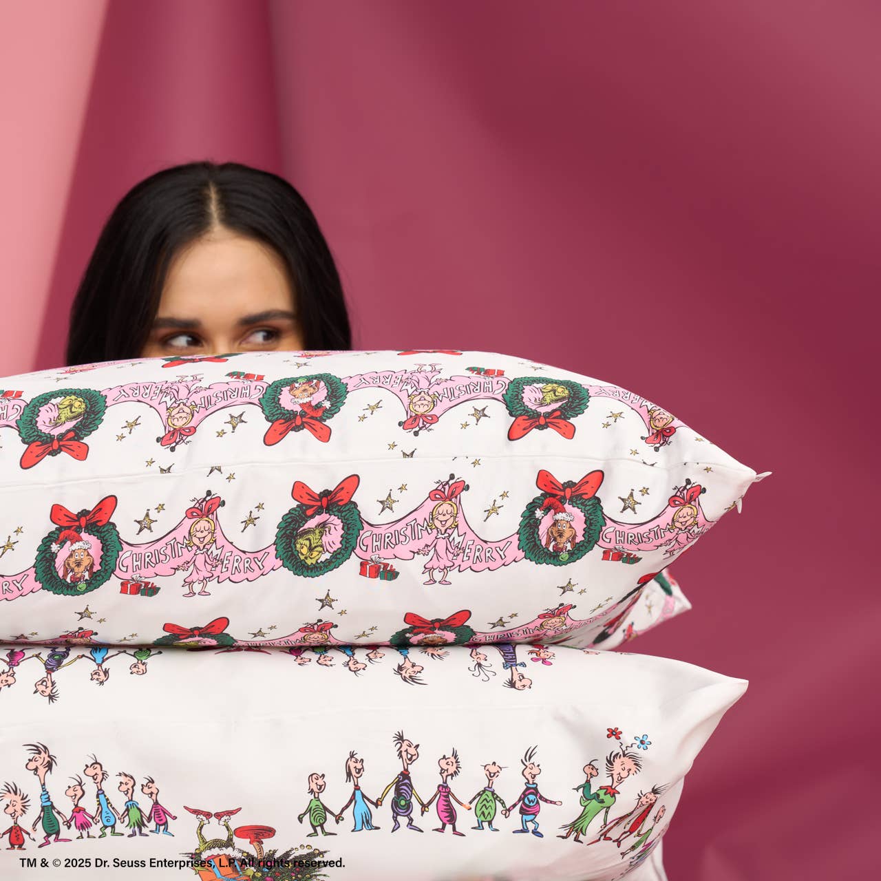 The Grinch x Kitsch Satin Pillowcase in Cindy Lou Who (King Size)