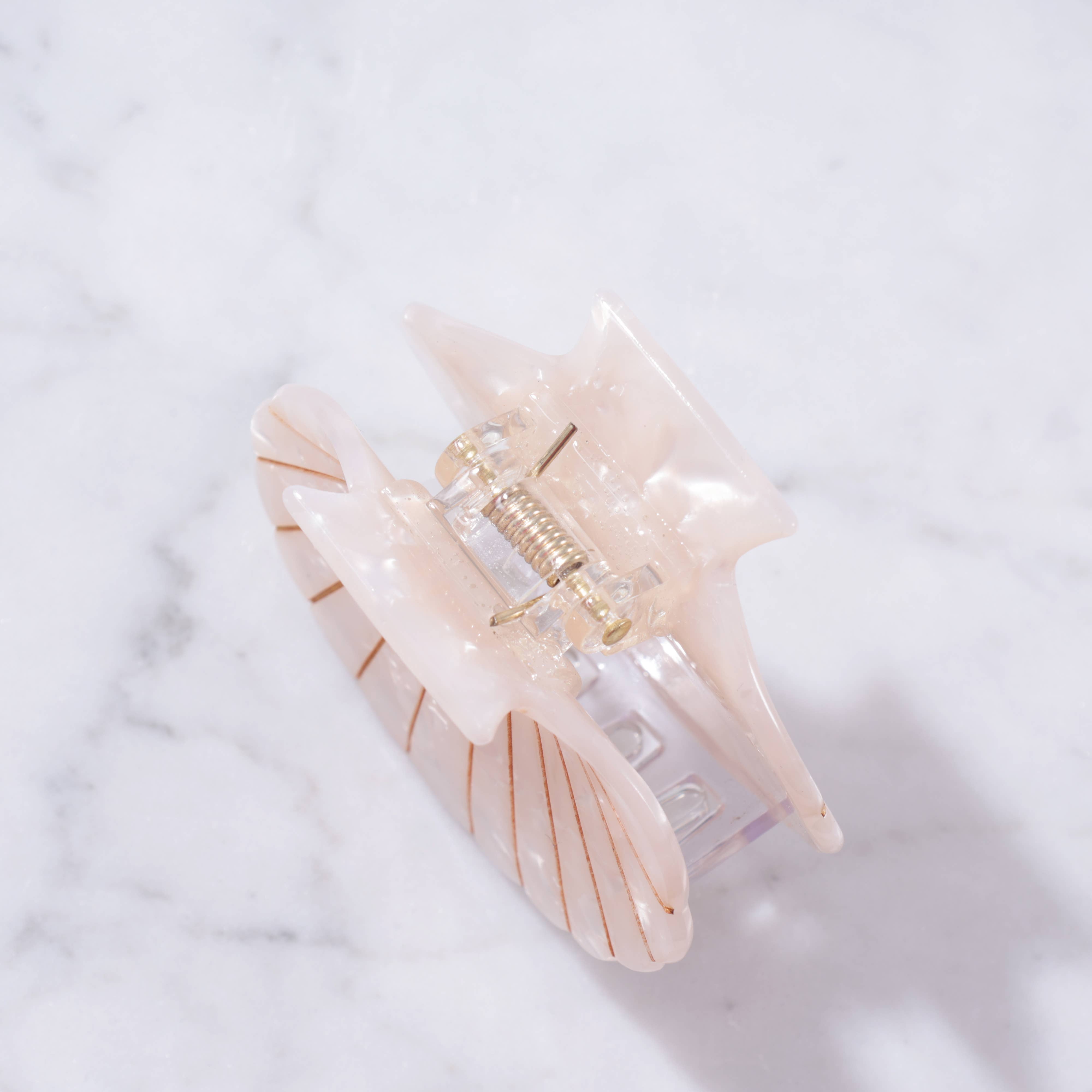 Eco-Friendly Large Scallop Shell Hair Clip: Pearl