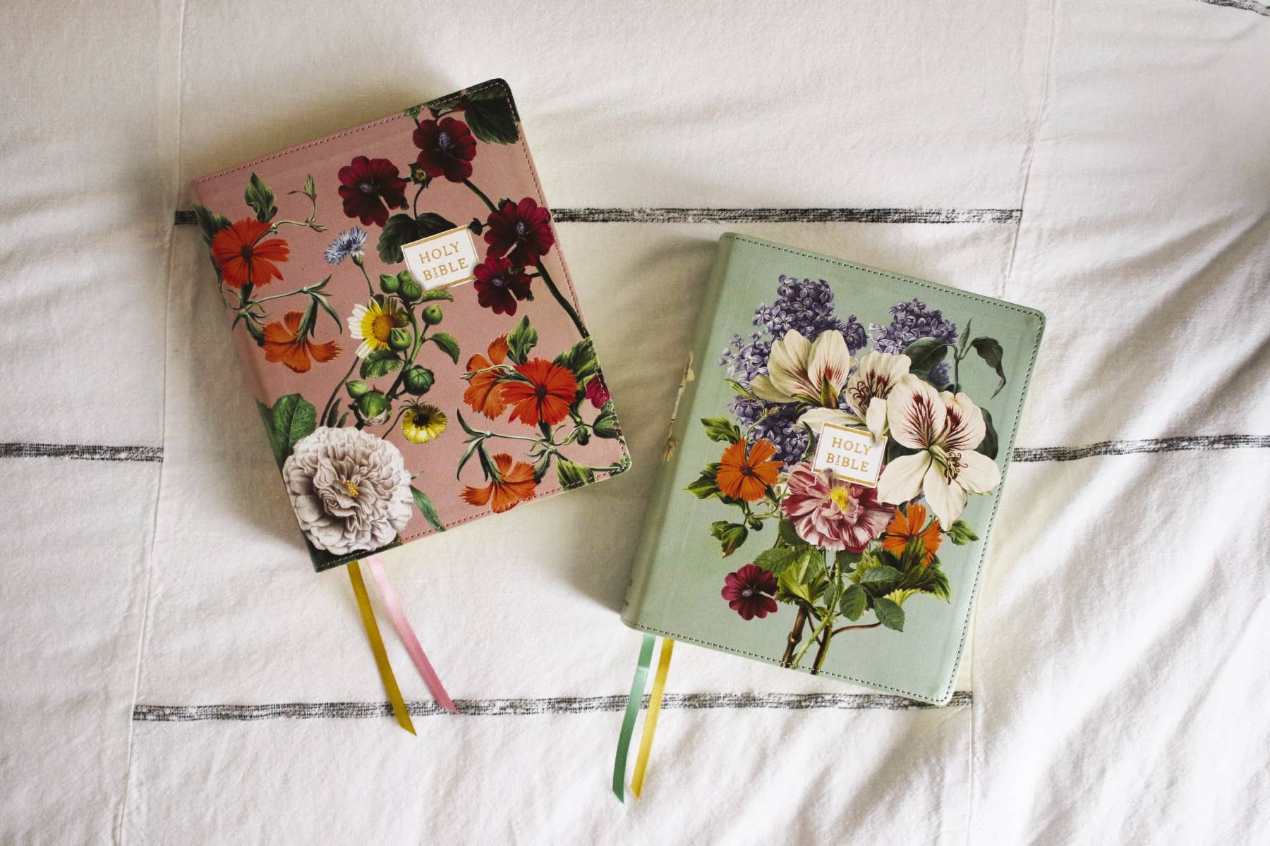 NIV Artisan Collection Bible Large Print Leathersoft Sage Floral