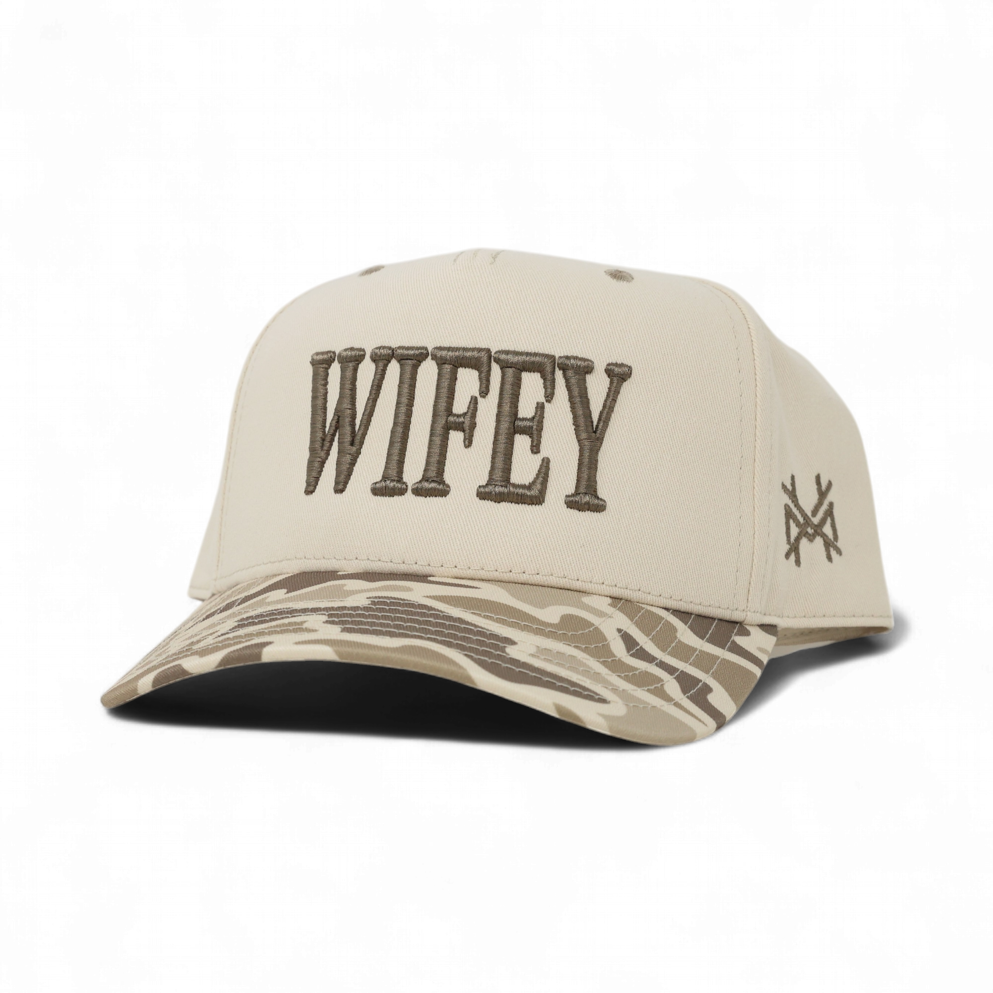 Wifey Trucker Hat Retro Field in Camo & Natural