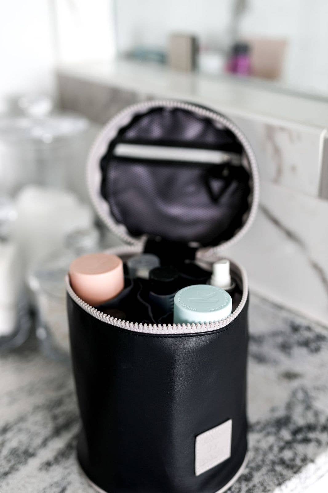 Black Barrel Organizer Toiletry Bag