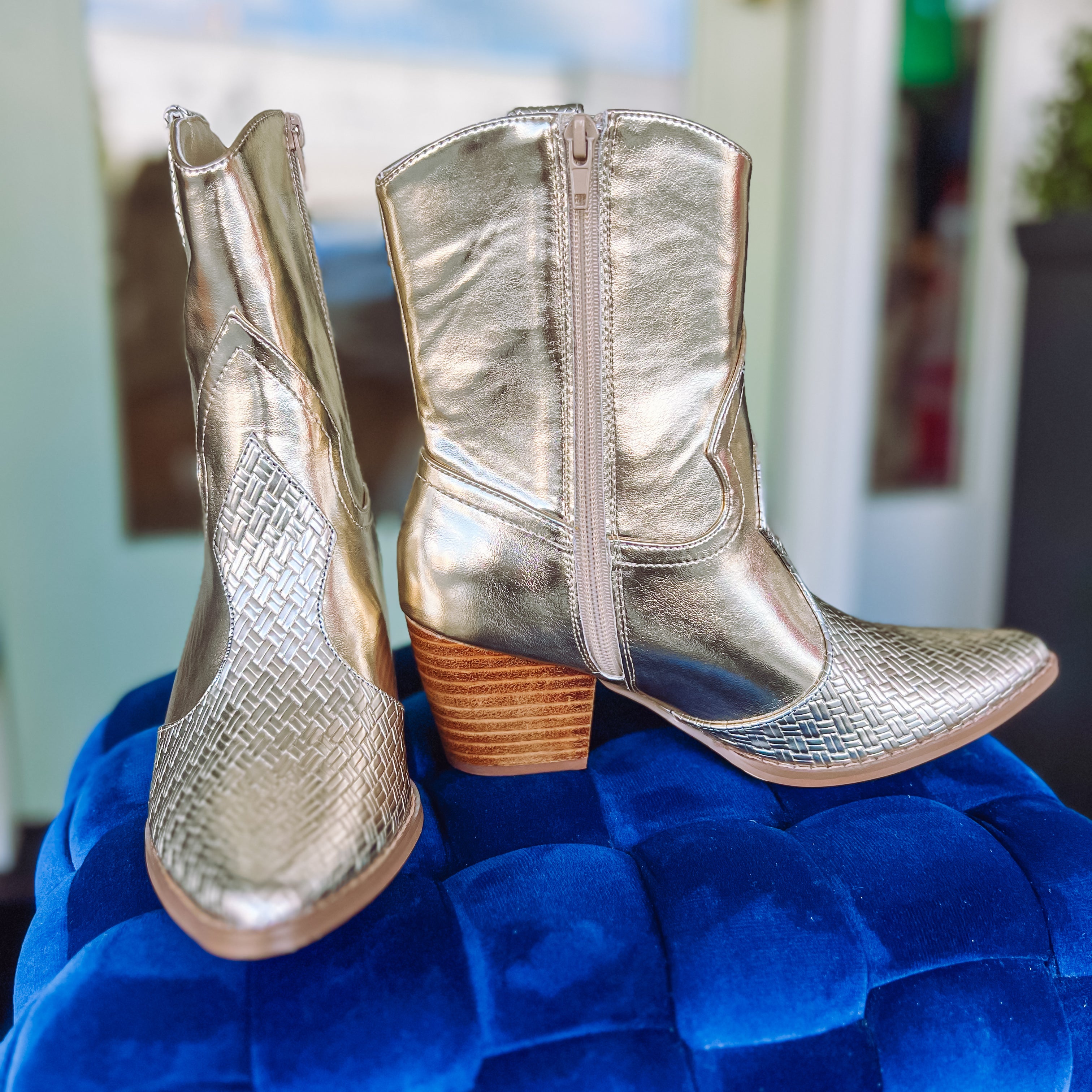 Cowboy boots gold best sale