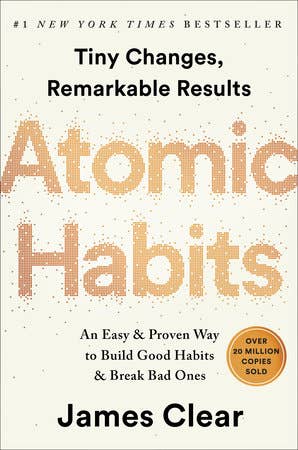Book cover of 'Atomic Habits' by James Clear with a white background
