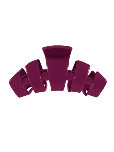 This mulberry claw clip by TELETIES is a 4.5 inch clip that holds your style without snapping, slipping, or creasing.