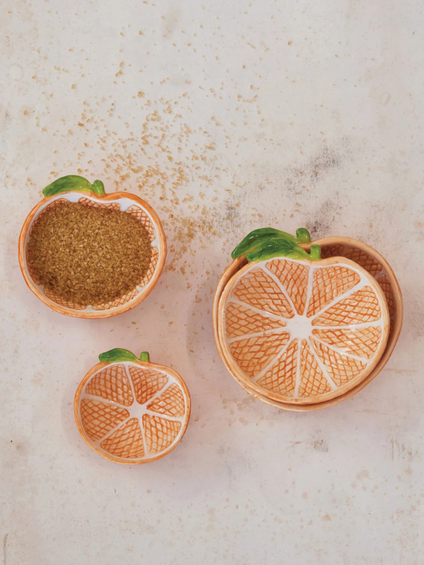 Set of 4 nesting clementine shaped measuring cups