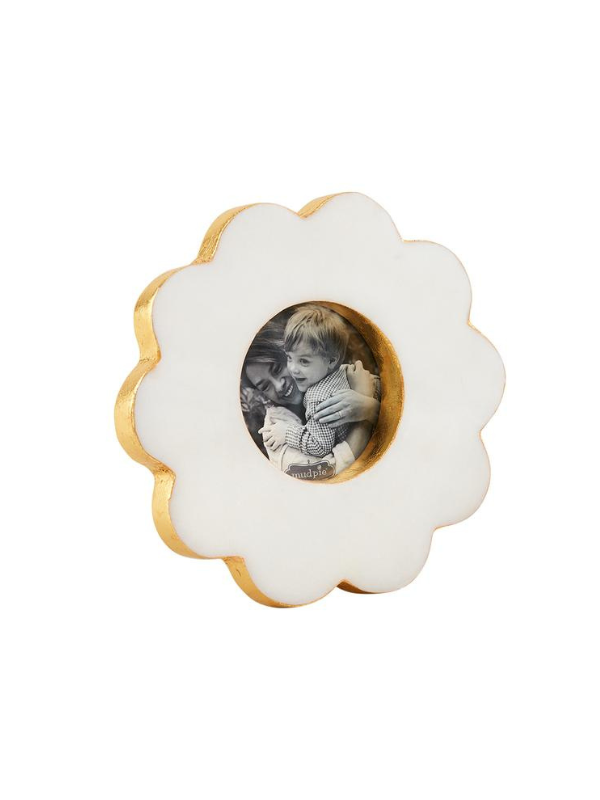 Circle Scallop Marble Frame