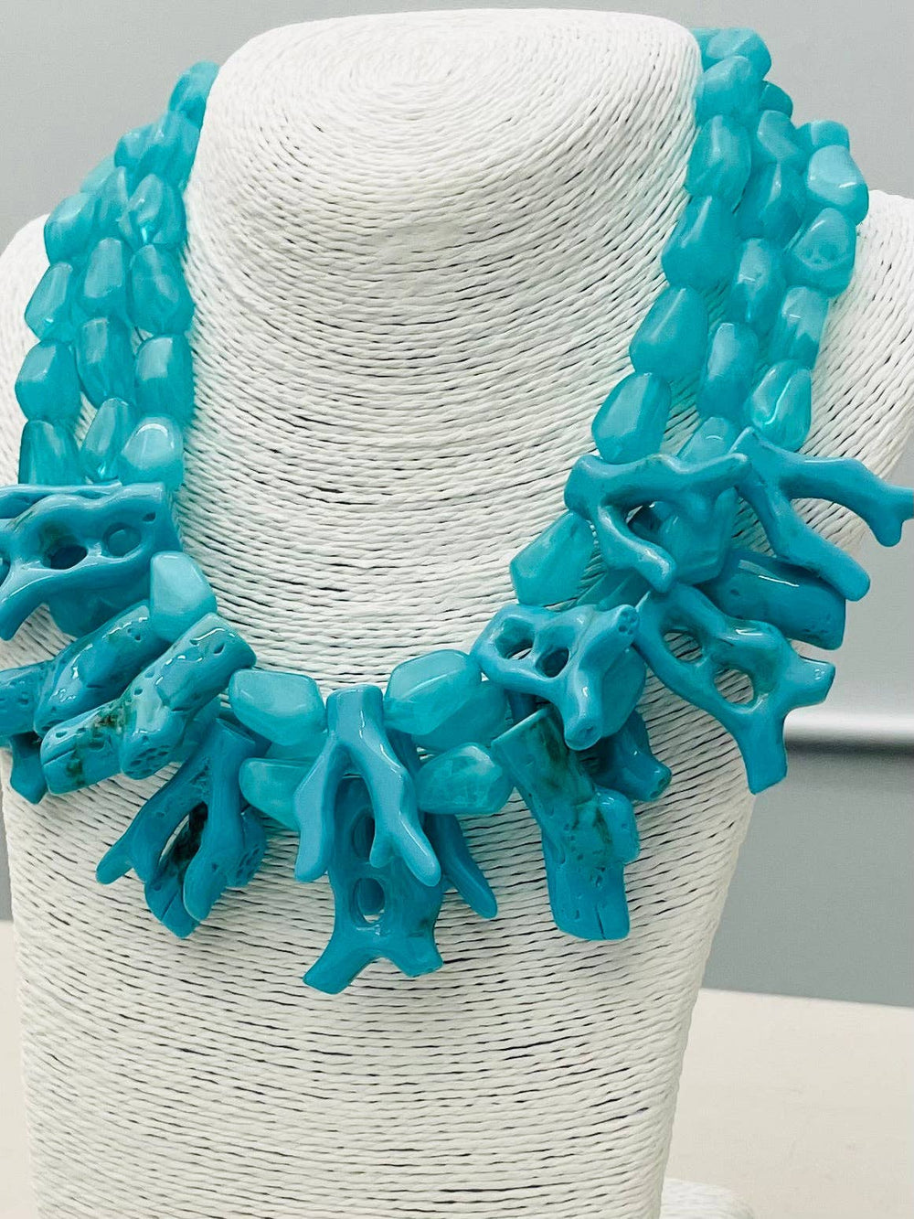 coral marbled necklace