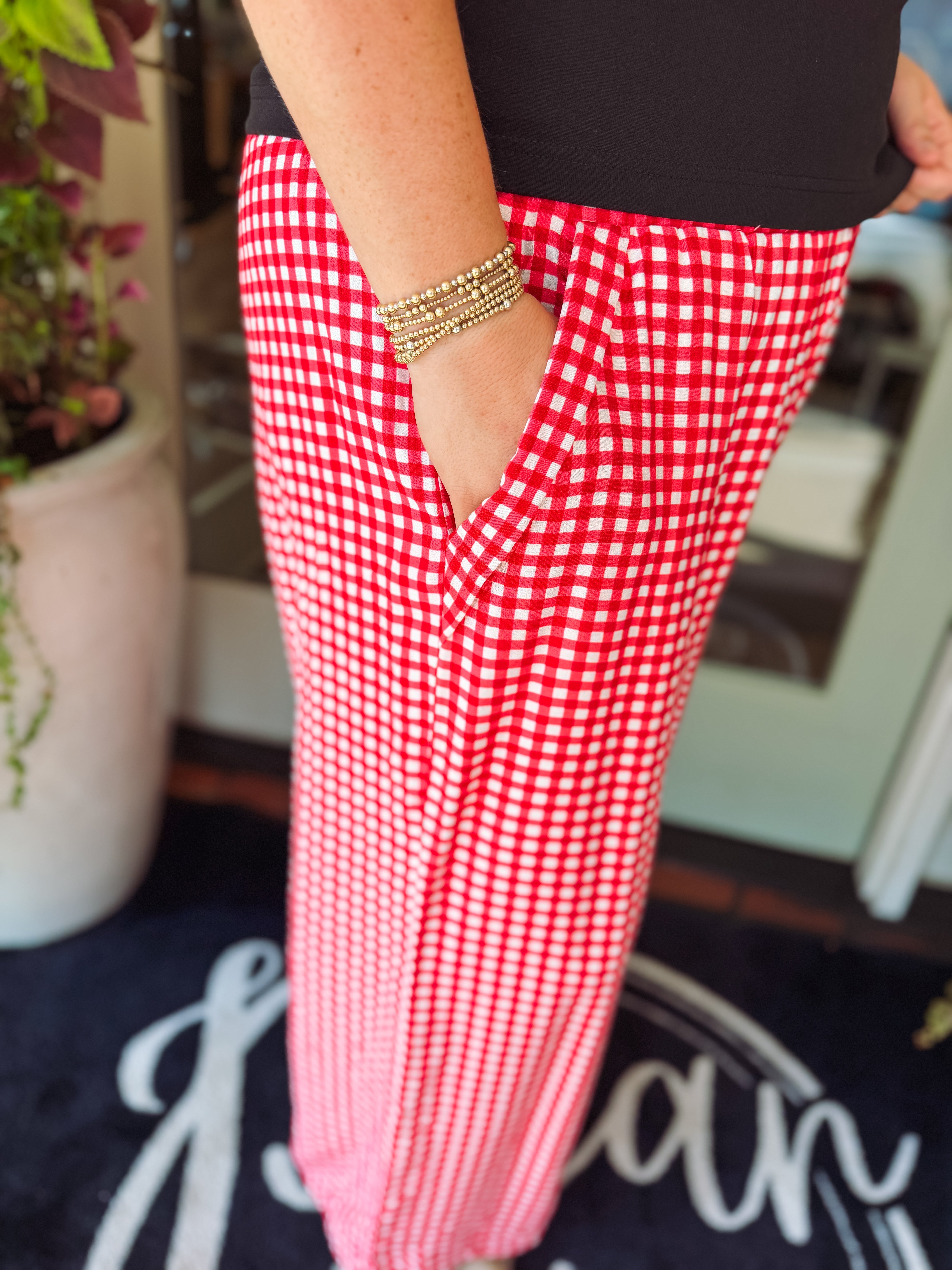 The Remi Gingham Scallop Hem Pants in Red (XL-2X)