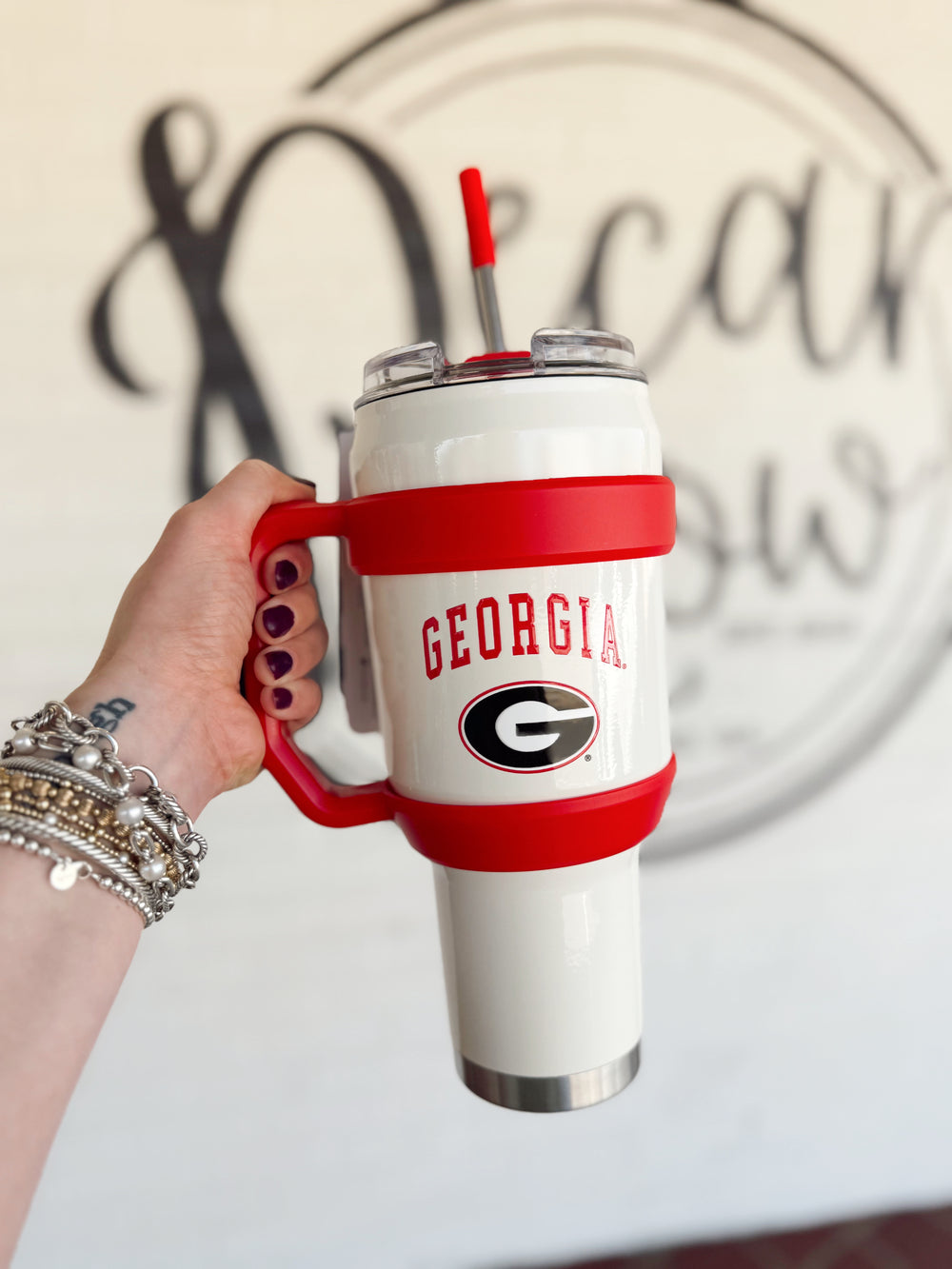 Cream Georgia tumbler with a handle and straw 