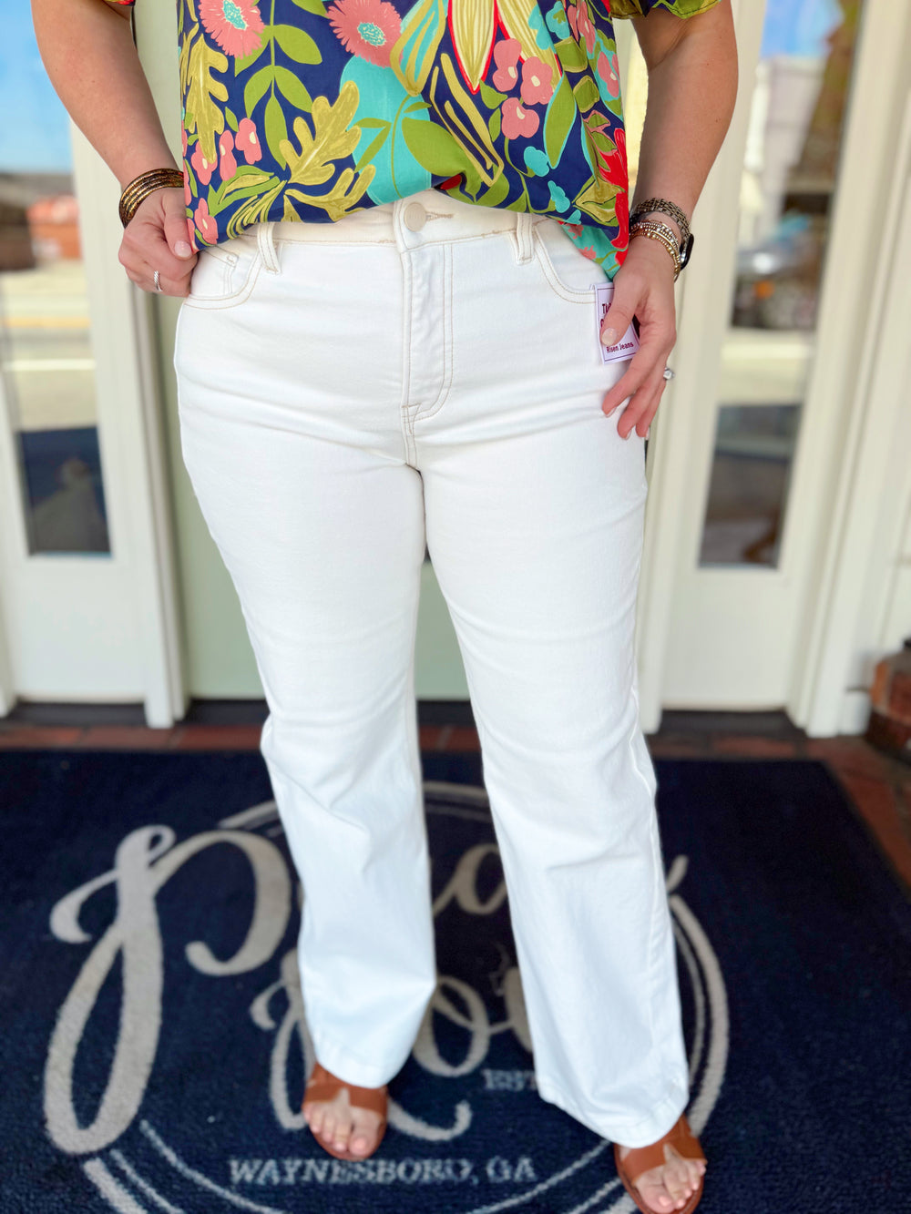 The Laurel Mid Rise Ankle Straight Jeans