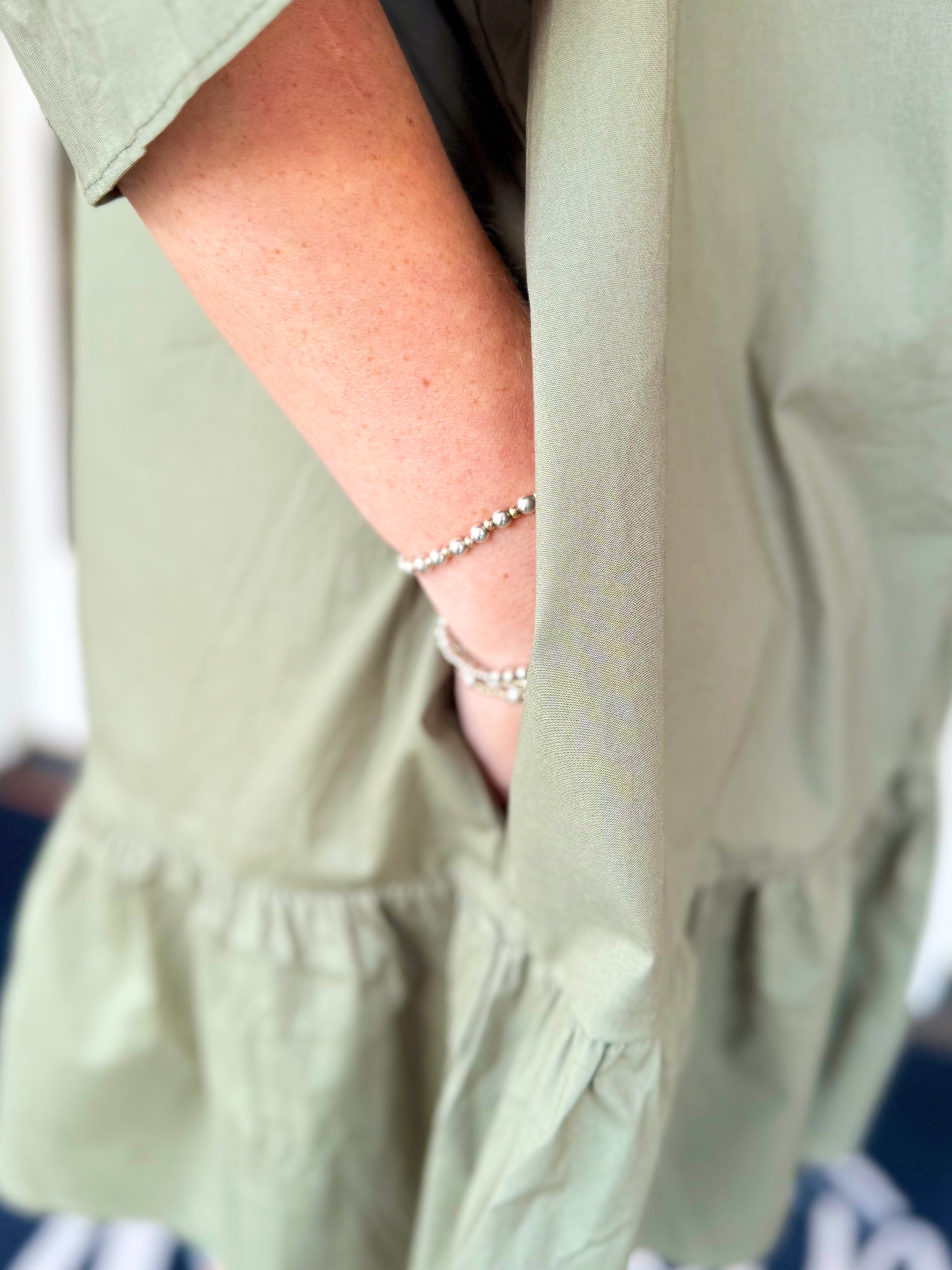 Solid Button Down Puff Sleeve Dress in Green