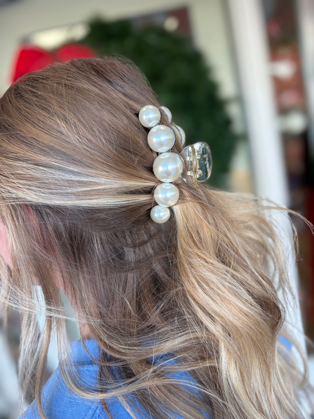 The Alyssa Large Pearl Claw Clip