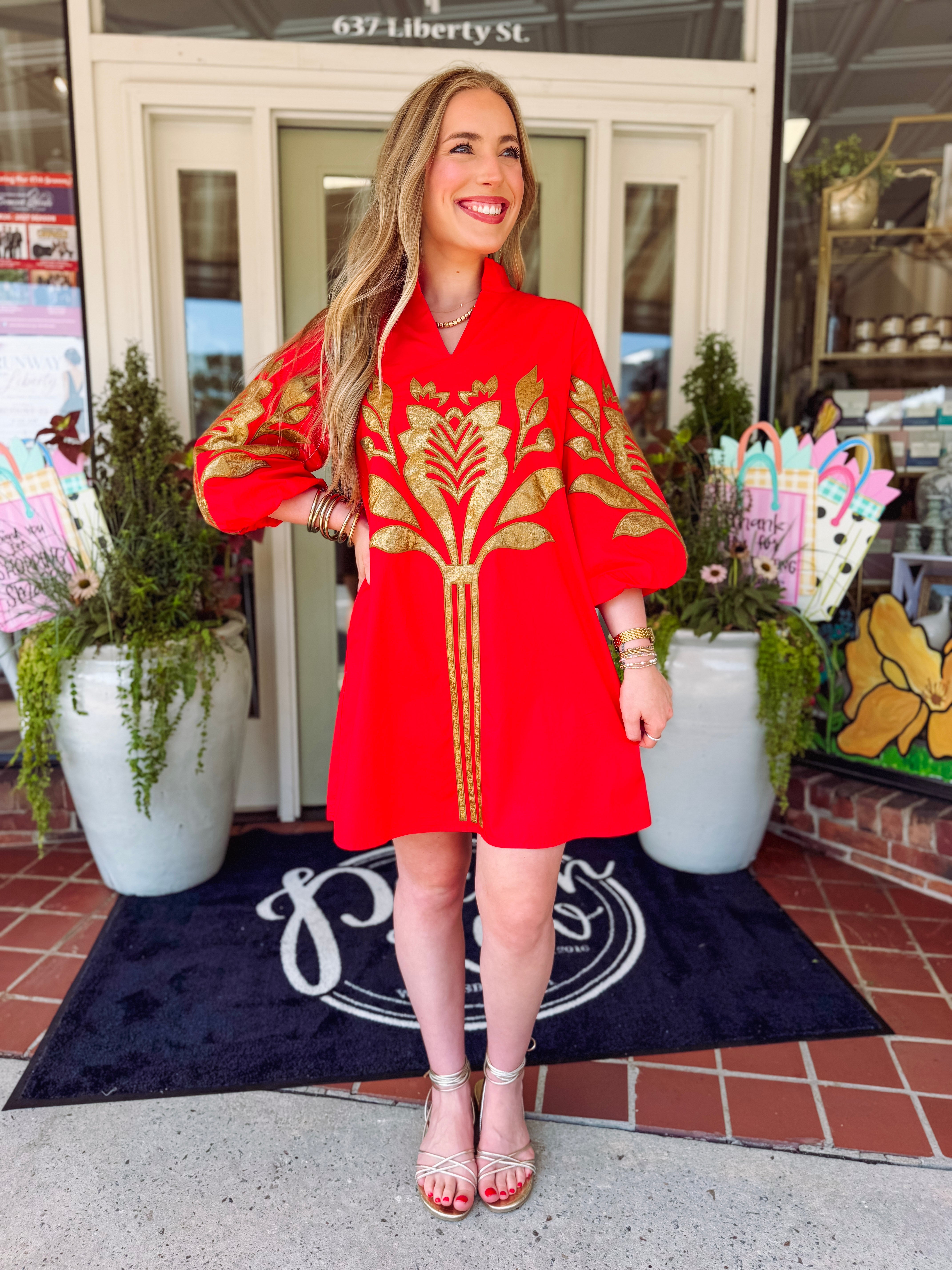The Kellyn Floral Applique Dress in Red (S-L)