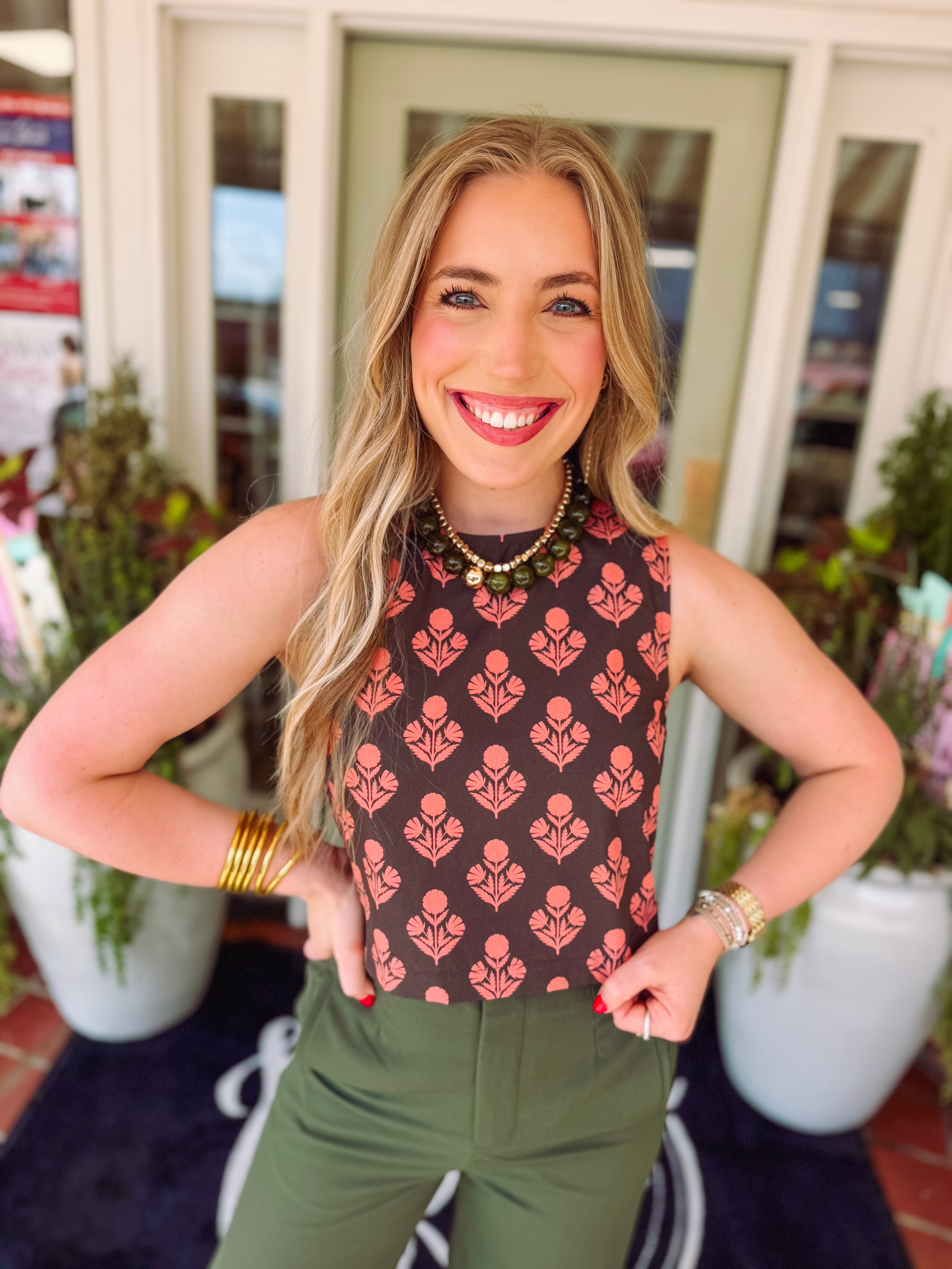The Allissa Floral Back Button Down Crop Top (S-L)
