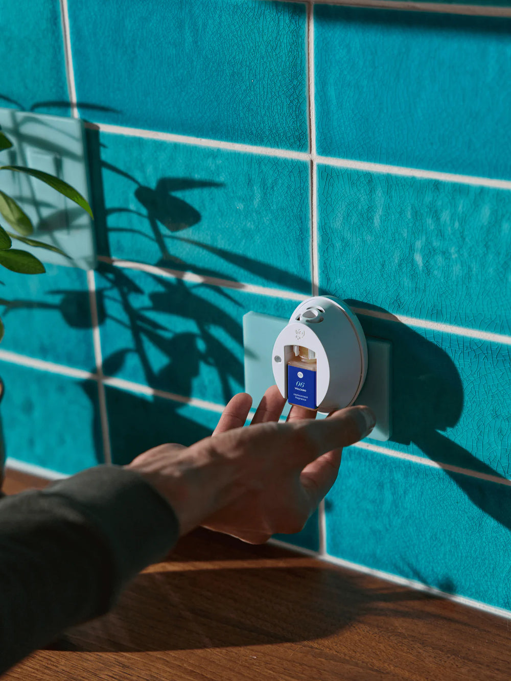 Pura Mini Fragrance Device