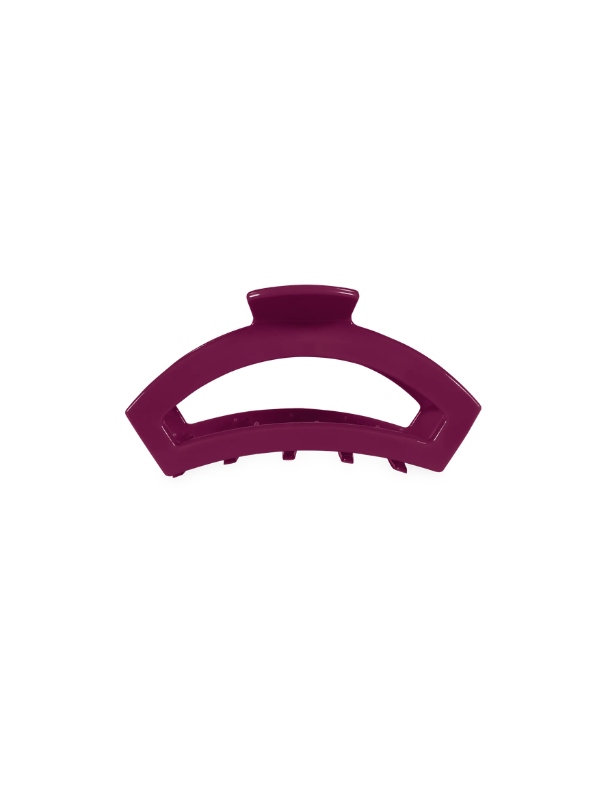 Clip with bendable teeth that works on all hair types 