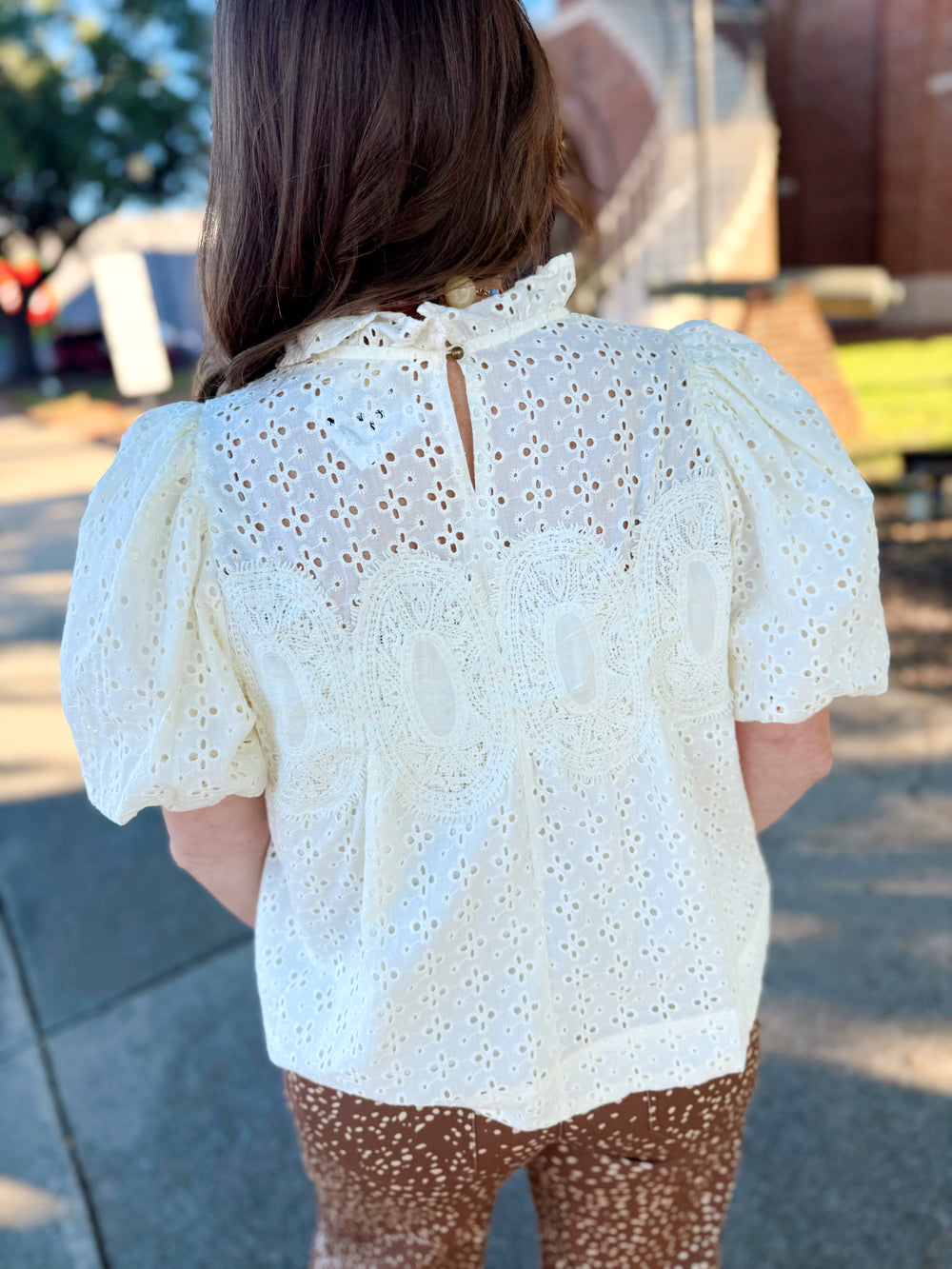 The Gigi Eyelet Top in Cream (S-L)