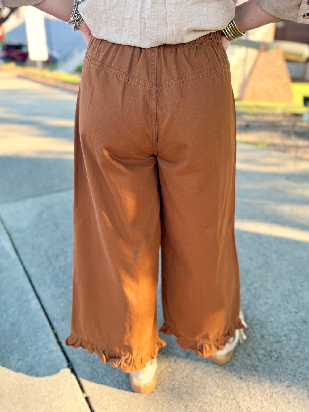 The Camden Ruffle Trim Pants in Brown (S-L)