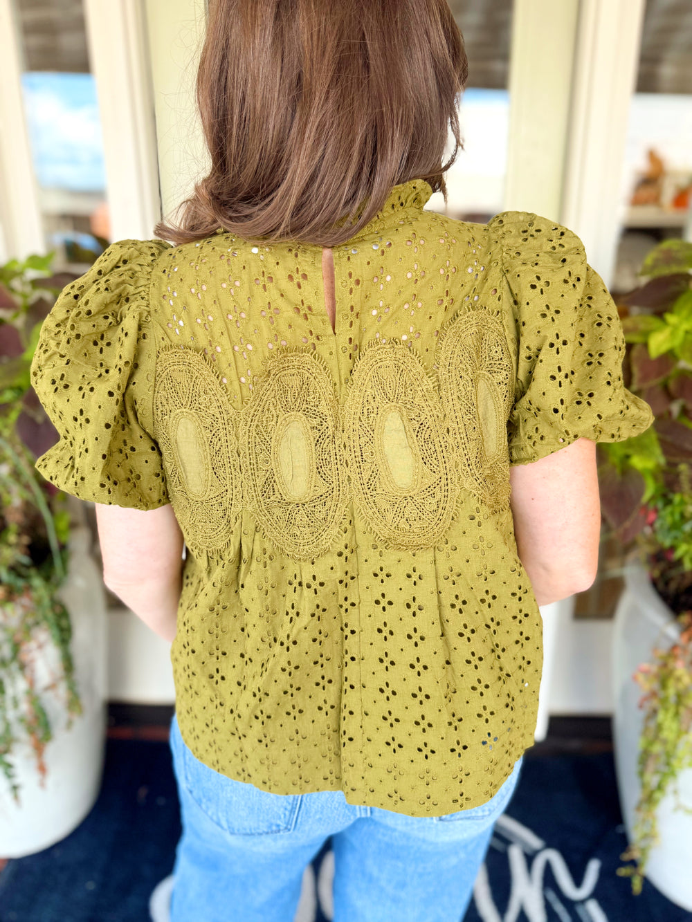 The Gigi Eyelet Top (S-L)
