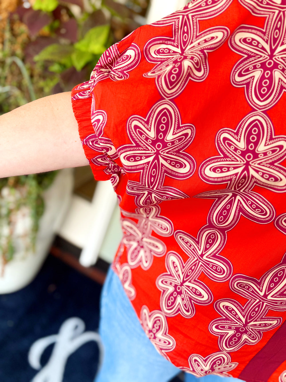 The Henley Floral Top (S-L)