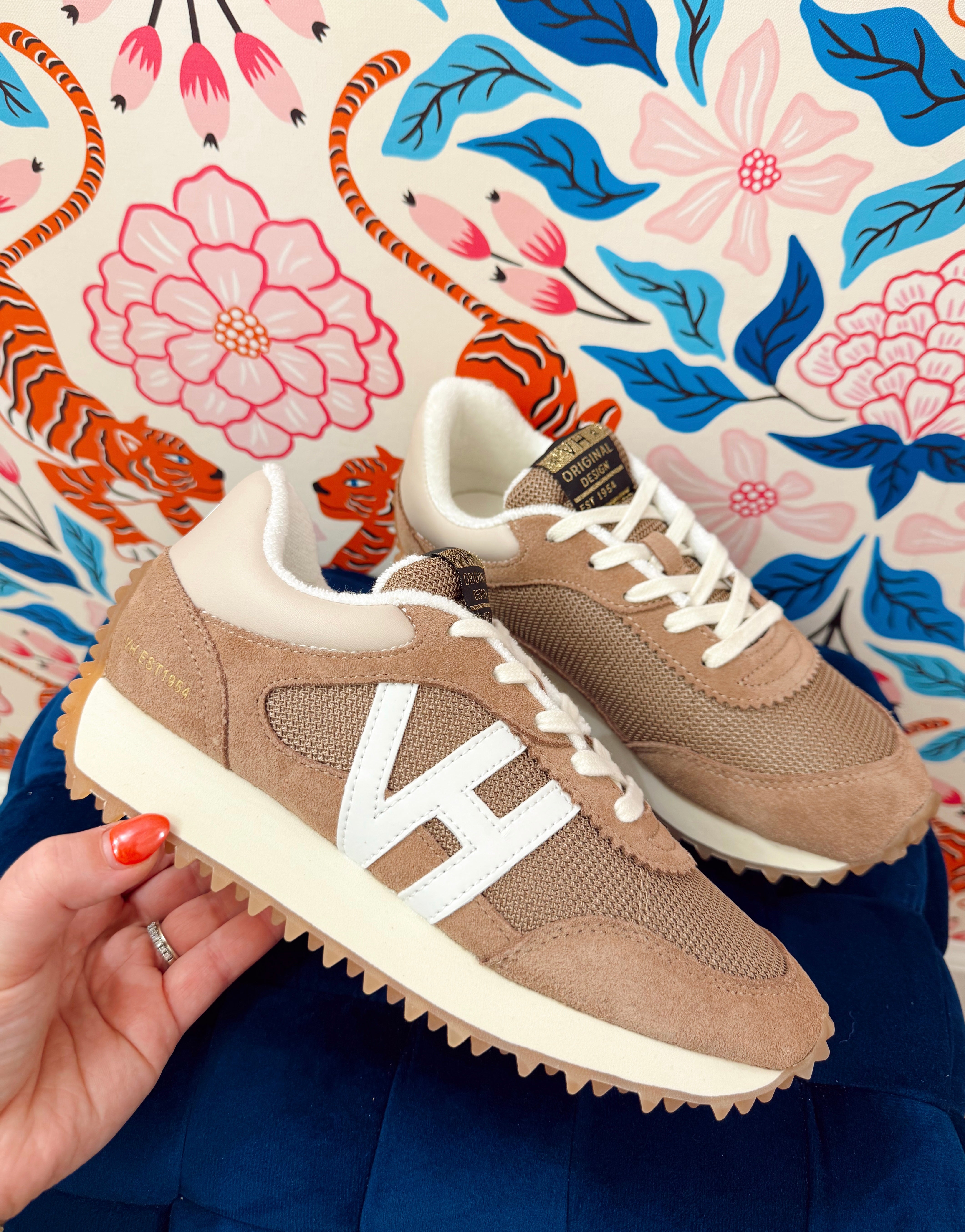 Brown Vintage Havana Cosmic 10 Women's Sneakers