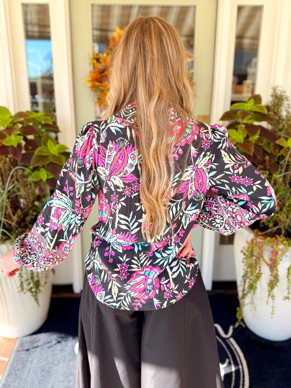 The Chloe Floral Button Down Top (S-L)