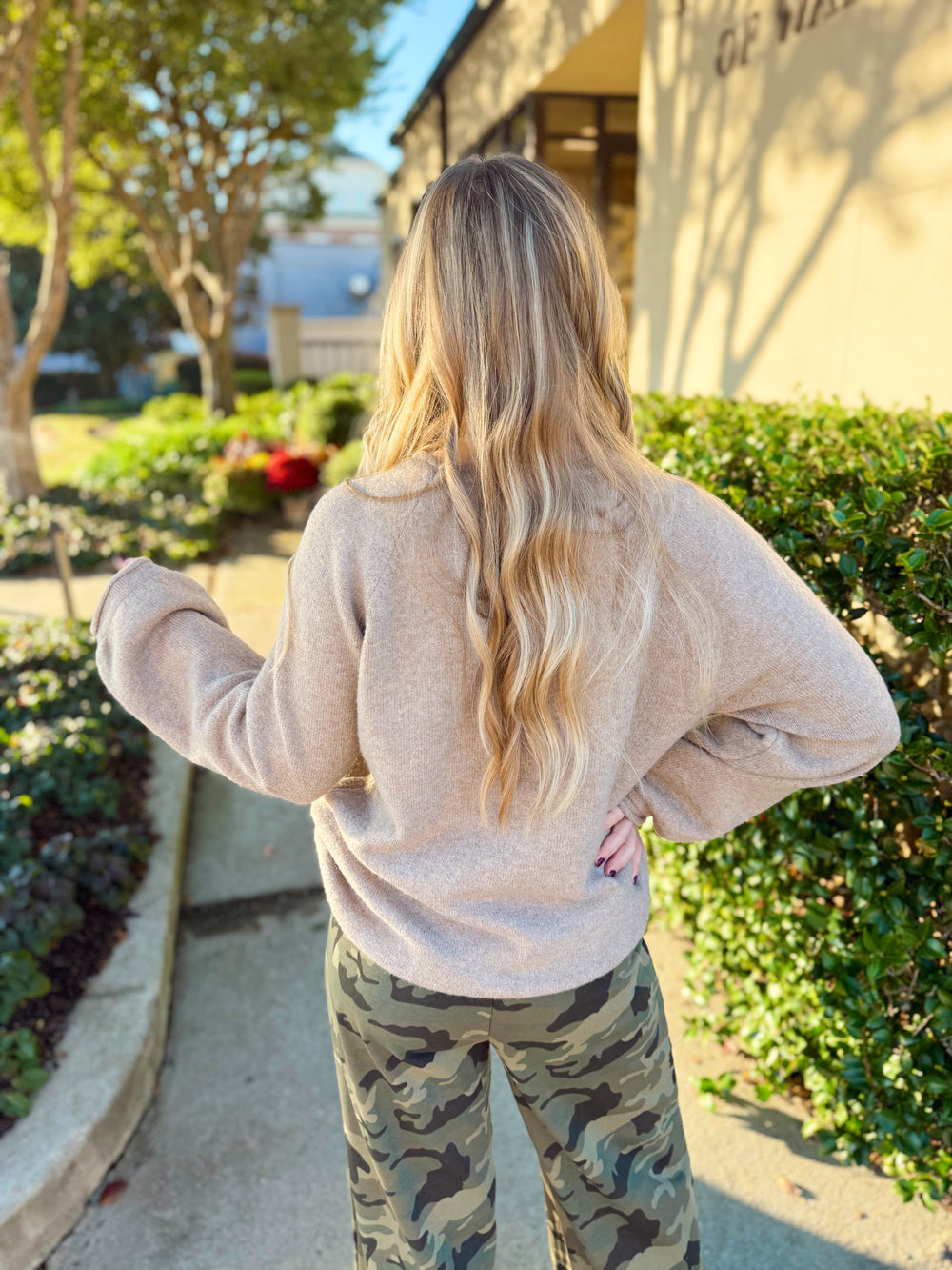 The Lucy Mallard Sweater (S-L)