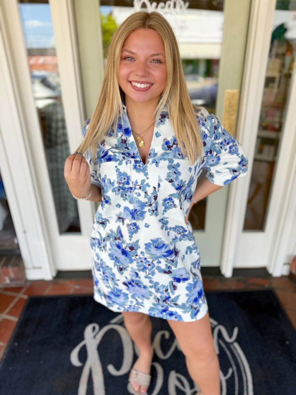 Blue short sleeve floral collared dress 