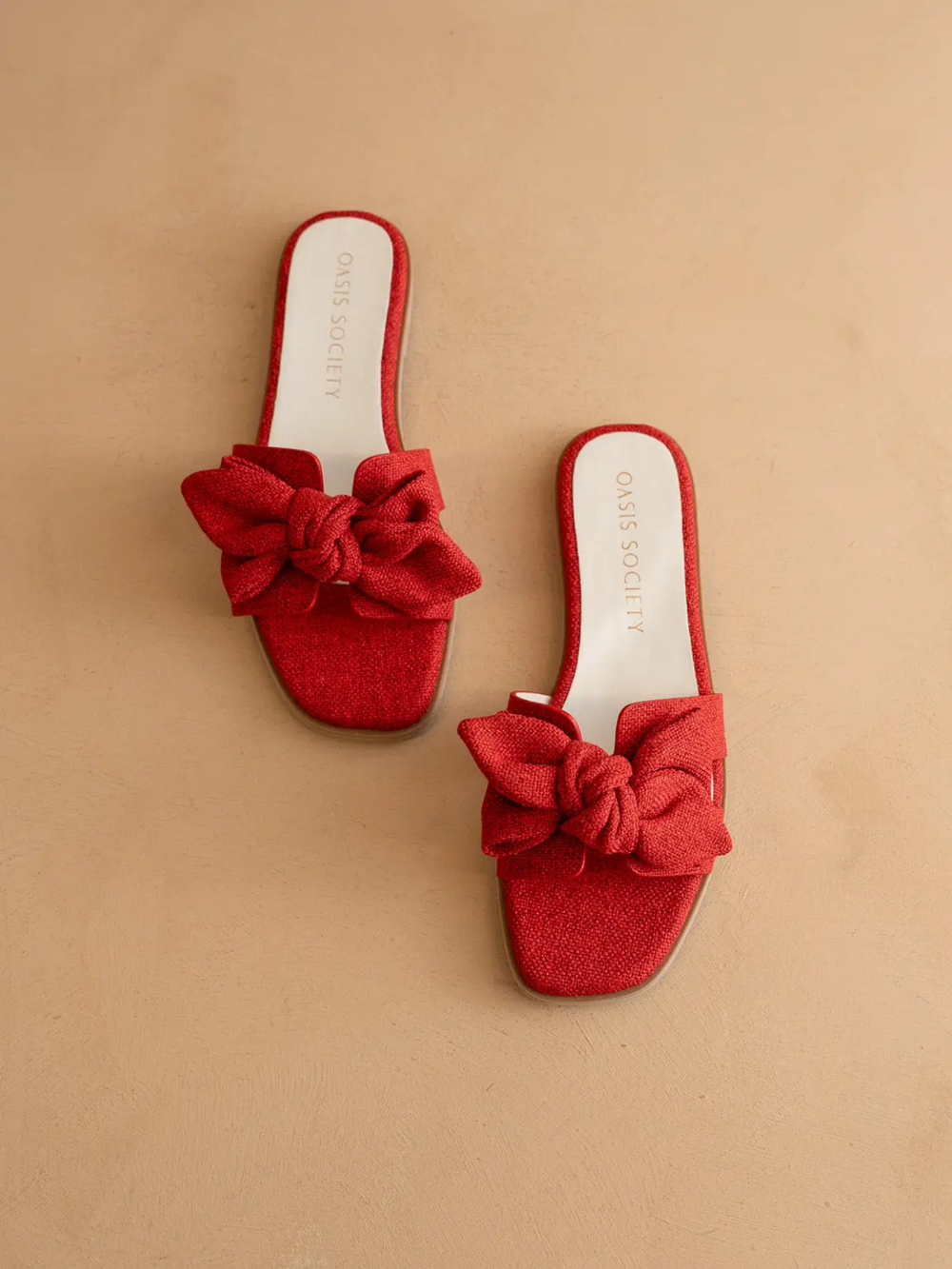 red The Ginny Textured Bow Slide in Cherry