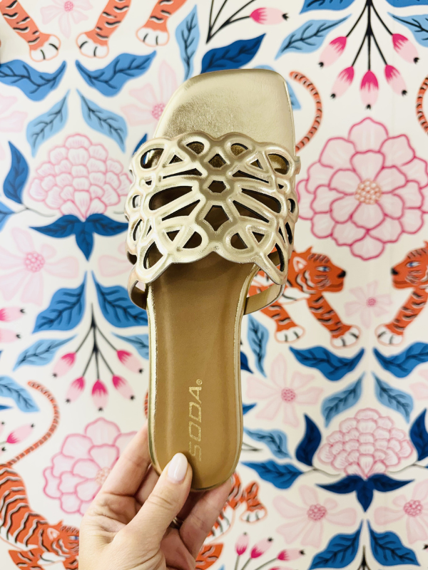 Woven gold slides