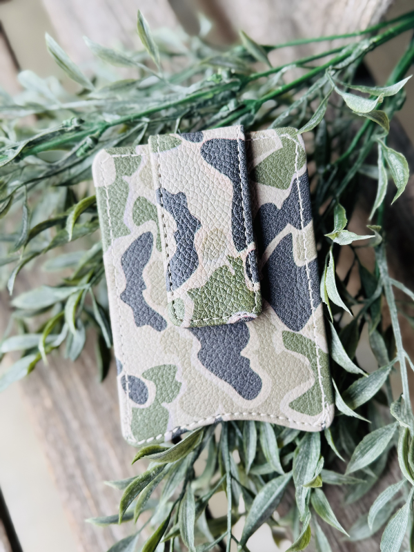 Magnetic Clip Front Pocket Camo Wallet with Duck Patch