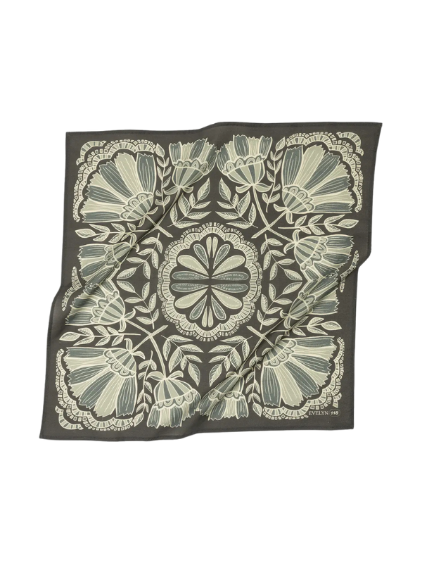 Evelyn Bandana