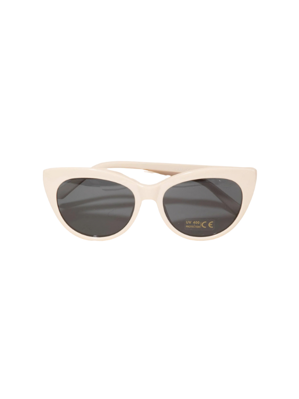 Classic Cat Eye Frame Sunglasses