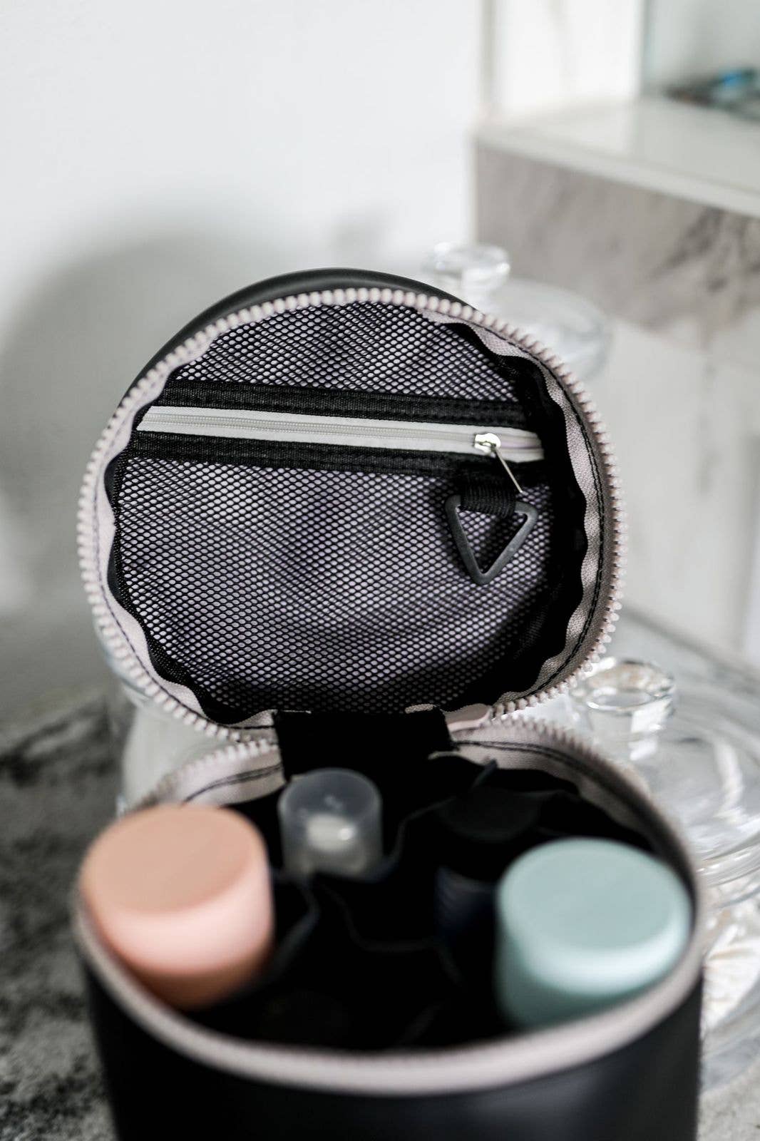 Black Barrel Organizer Toiletry Bag