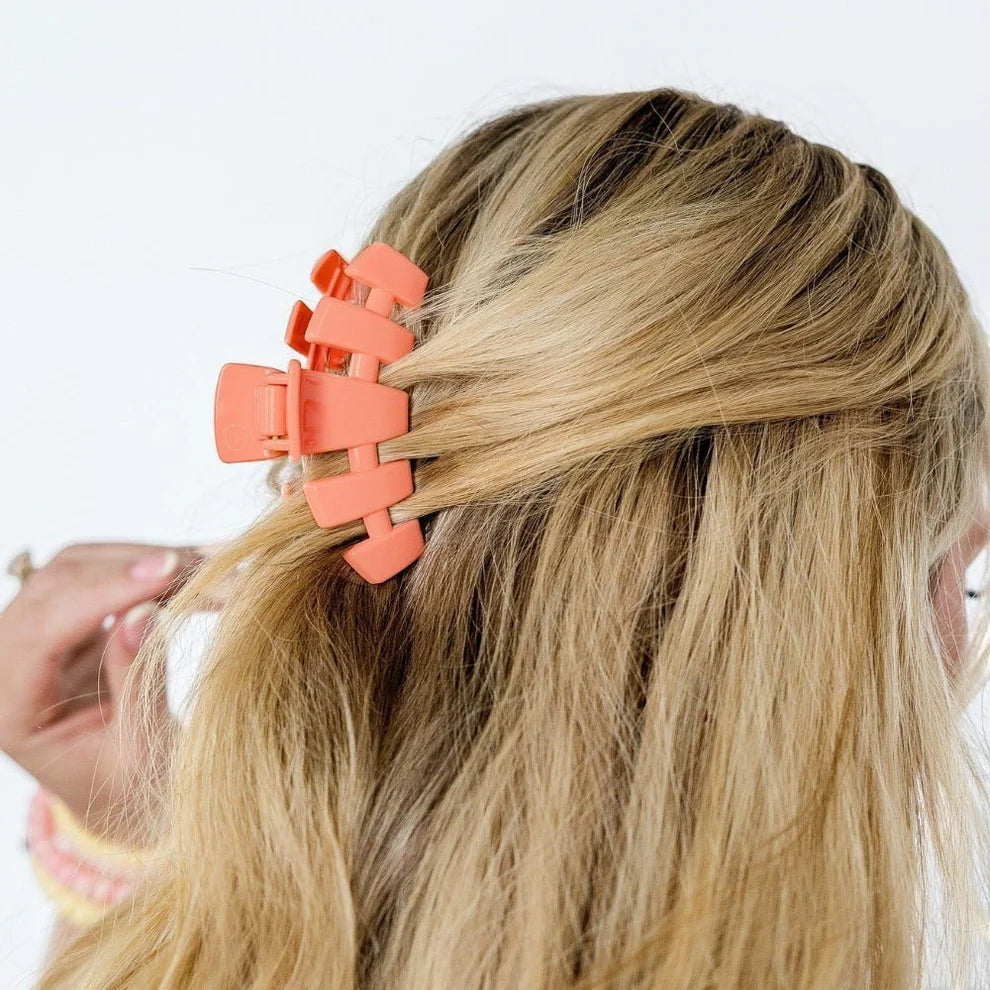 Classic Lexie Hull Medium Hair Clip