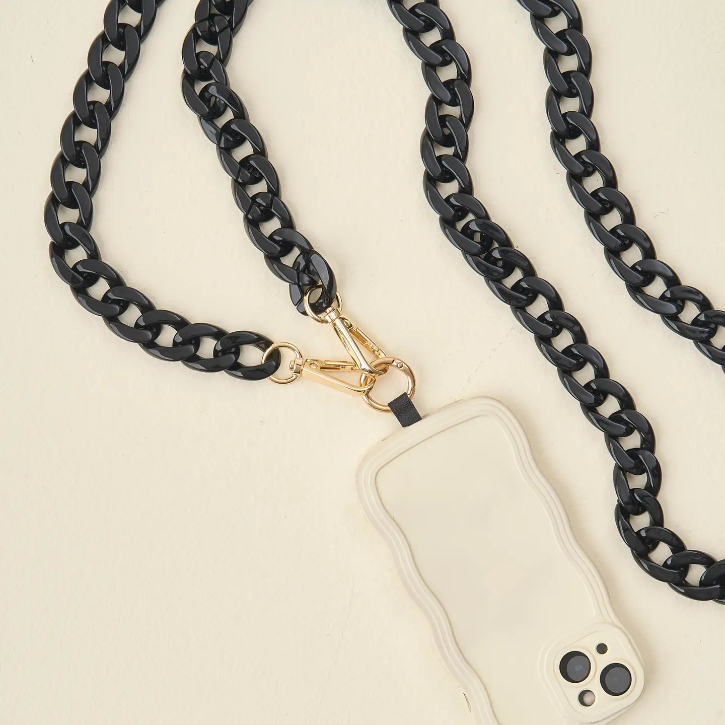 Hold The Phone Crossbody Chain in Midnight Black