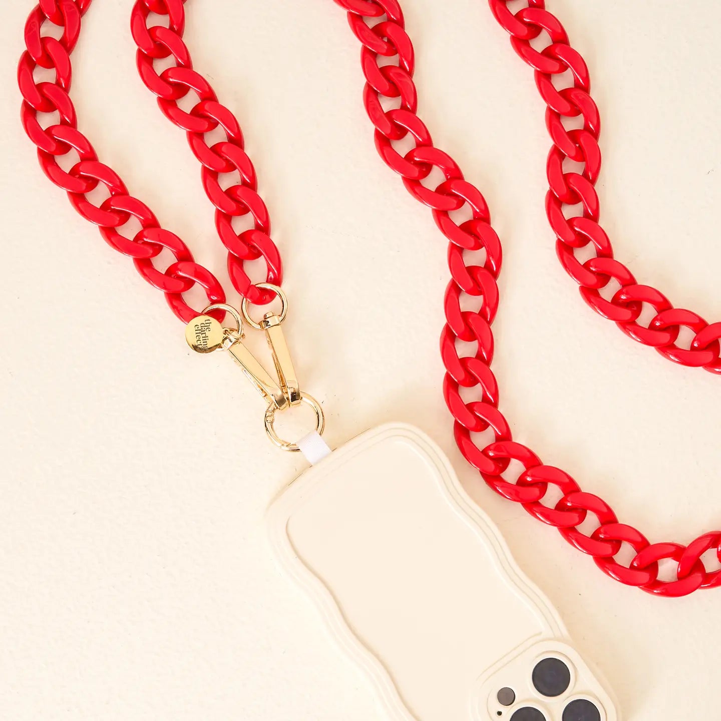 Hold The Phone Crossbody Chain in Red