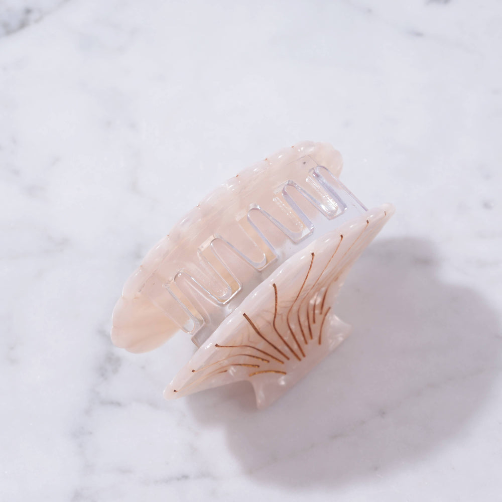 Eco-Friendly Large Scallop Shell Hair Clip: Pearl