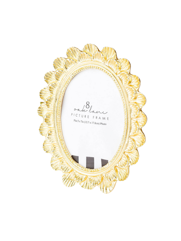 Gold Scalloped 5x7 Picture Frame