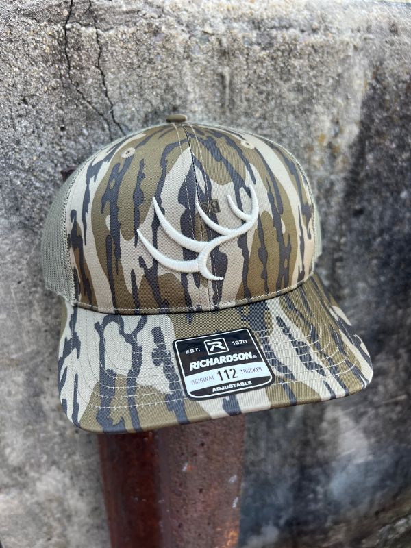 Mossy Oak Bottomland Signature Hat by Hunt to Harvest