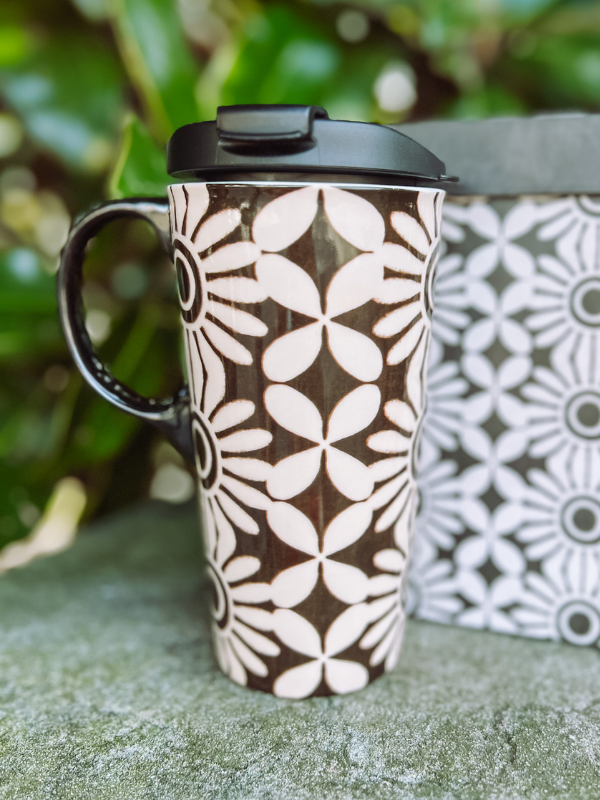 Daises Pattern Ceramic Travel Cup
