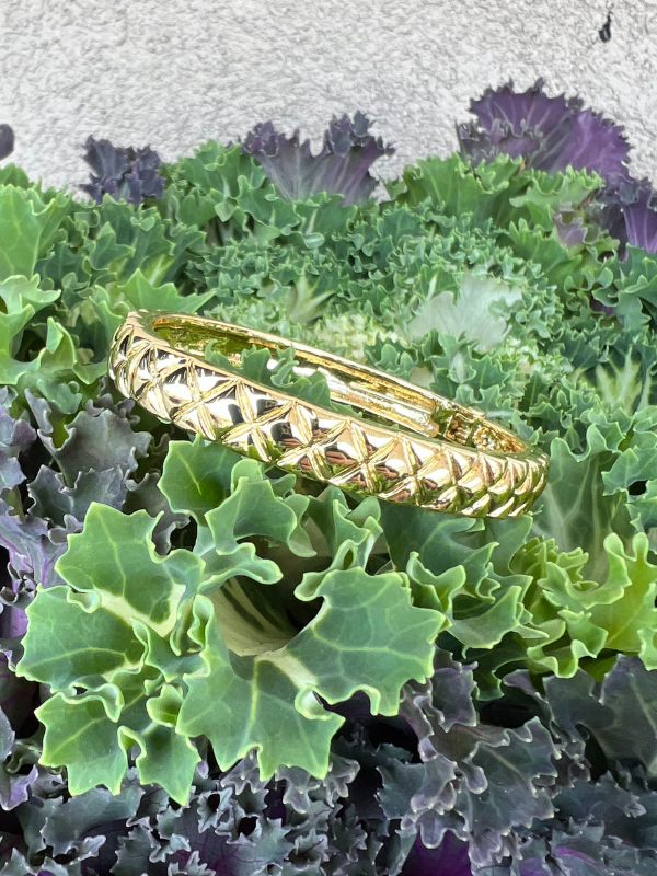 The Right Vibes Hinge Bracelet